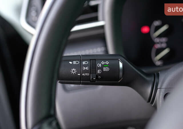 Зеленый Лексус ЛХ, объемом двигателя 3.35 л и пробегом 137 тыс. км за 90320 $, фото 25 на Automoto.ua