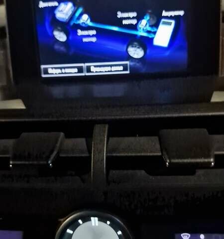Белый Лексус НХ, объемом двигателя 2.49 л и пробегом 203 тыс. км за 28000 $, фото 73 на Automoto.ua