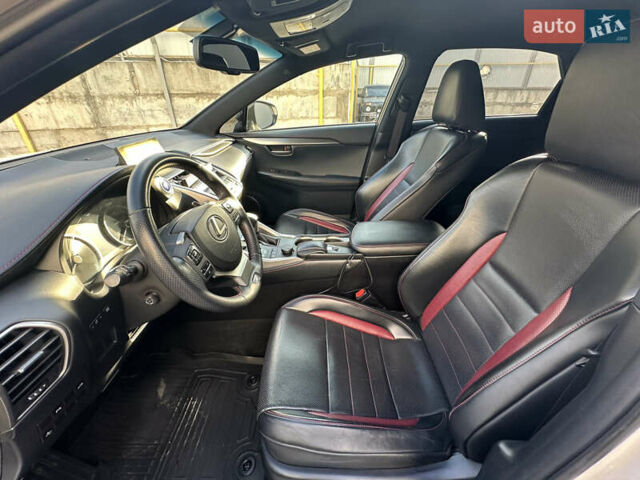 Білий Лексус НХ, об'ємом двигуна 2.5 л та пробігом 120 тис. км за 30000 $, фото 10 на Automoto.ua