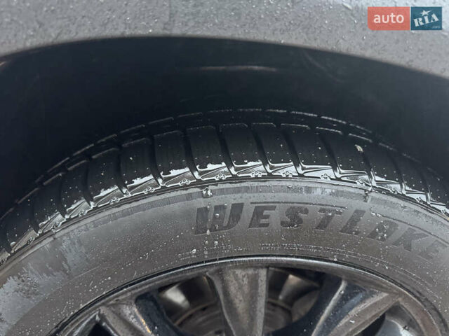 Белый Лексус НХ, объемом двигателя 2.49 л и пробегом 250 тыс. км за 27499 $, фото 16 на Automoto.ua