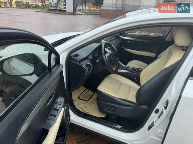 Белый Лексус НХ, объемом двигателя 2.49 л и пробегом 250 тыс. км за 27499 $, фото 11 на Automoto.ua