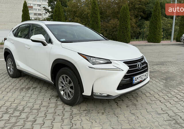 Білий Лексус НХ, об'ємом двигуна 2.49 л та пробігом 167 тис. км за 26500 $, фото 3 на Automoto.ua