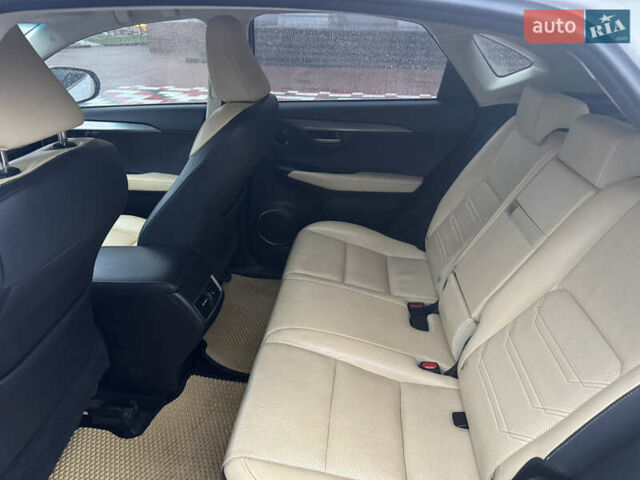 Белый Лексус НХ, объемом двигателя 2.49 л и пробегом 250 тыс. км за 27499 $, фото 13 на Automoto.ua