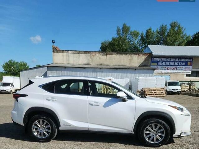Білий Лексус НХ, об'ємом двигуна 2.49 л та пробігом 119 тис. км за 30000 $, фото 2 на Automoto.ua