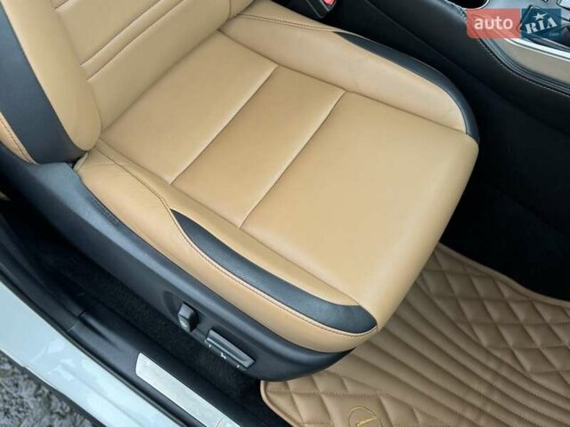 Белый Лексус НХ, объемом двигателя 2 л и пробегом 137 тыс. км за 19500 $, фото 74 на Automoto.ua