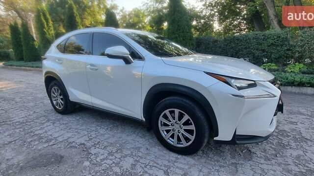 Білий Лексус НХ, об'ємом двигуна 1.99 л та пробігом 117 тис. км за 25700 $, фото 9 на Automoto.ua