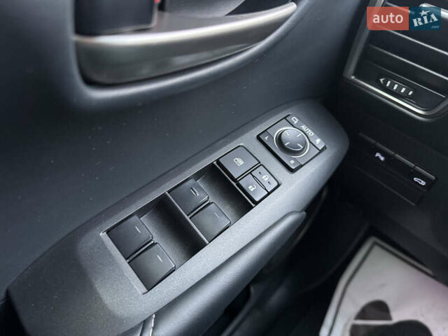 Білий Лексус НХ, об'ємом двигуна 2.5 л та пробігом 119 тис. км за 26500 $, фото 44 на Automoto.ua