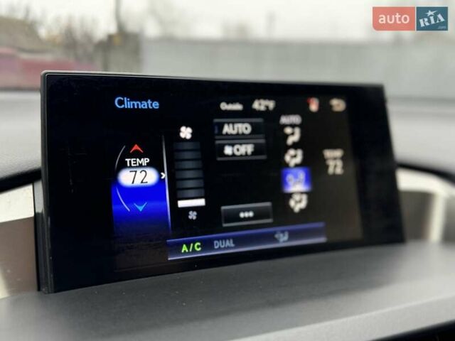 Белый Лексус НХ, объемом двигателя 2 л и пробегом 137 тыс. км за 19500 $, фото 55 на Automoto.ua