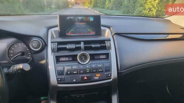 Білий Лексус НХ, об'ємом двигуна 1.99 л та пробігом 117 тис. км за 25700 $, фото 49 на Automoto.ua
