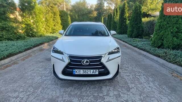 Білий Лексус НХ, об'ємом двигуна 1.99 л та пробігом 117 тис. км за 25700 $, фото 7 на Automoto.ua
