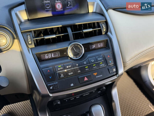 Белый Лексус НХ, объемом двигателя 2 л и пробегом 107 тыс. км за 21999 $, фото 29 на Automoto.ua