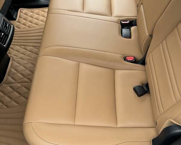 Белый Лексус НХ, объемом двигателя 2 л и пробегом 137 тыс. км за 19500 $, фото 62 на Automoto.ua