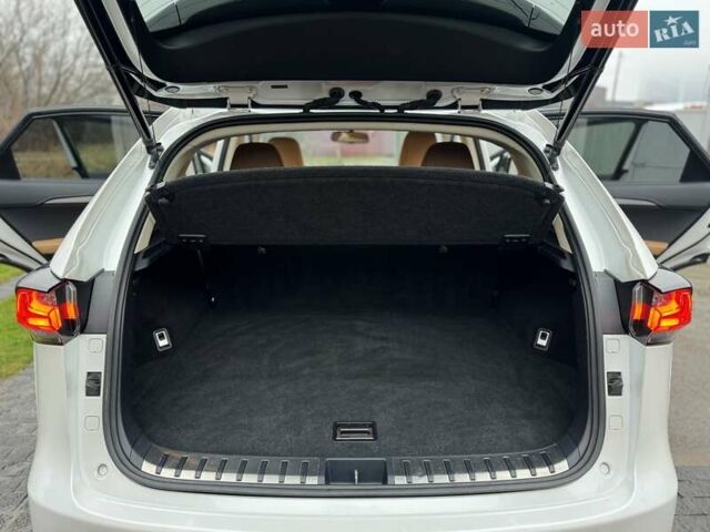 Белый Лексус НХ, объемом двигателя 2 л и пробегом 137 тыс. км за 19500 $, фото 25 на Automoto.ua