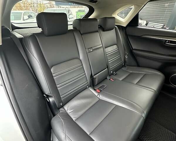 Белый Лексус НХ, объемом двигателя 1.99 л и пробегом 213 тыс. км за 20999 $, фото 22 на Automoto.ua