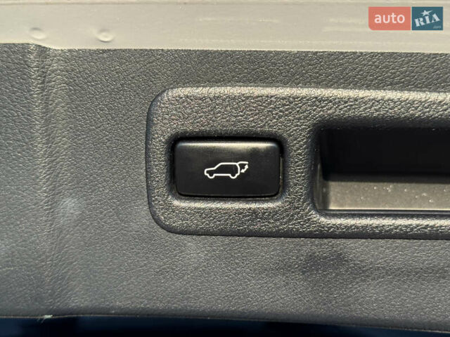 Белый Лексус НХ, объемом двигателя 2 л и пробегом 107 тыс. км за 21999 $, фото 51 на Automoto.ua