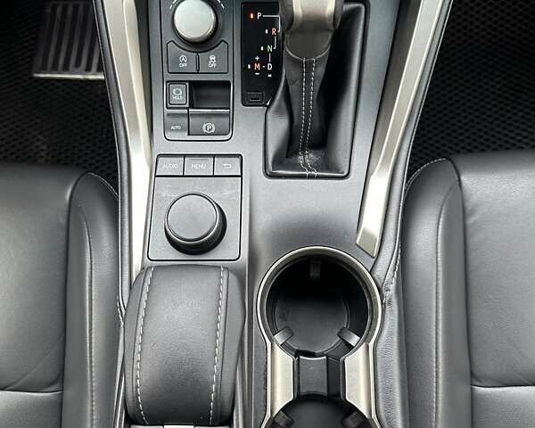 Белый Лексус НХ, объемом двигателя 1.99 л и пробегом 213 тыс. км за 19900 $, фото 44 на Automoto.ua