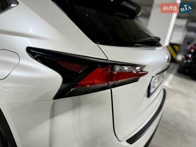 Білий Лексус НХ, об'ємом двигуна 2 л та пробігом 142 тис. км за 19800 $, фото 9 на Automoto.ua