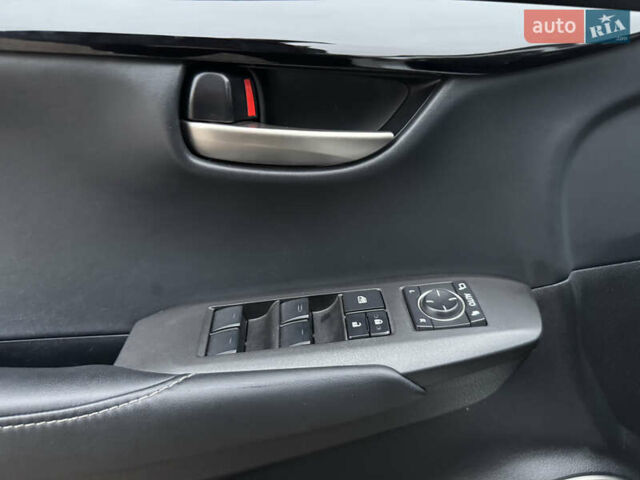 Білий Лексус НХ, об'ємом двигуна 1.99 л та пробігом 103 тис. км за 21500 $, фото 21 на Automoto.ua