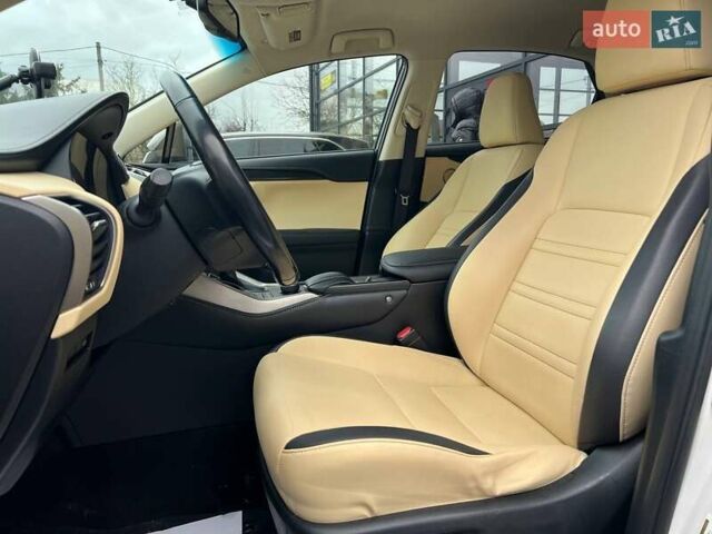 Белый Лексус НХ, объемом двигателя 1.99 л и пробегом 190 тыс. км за 20900 $, фото 9 на Automoto.ua