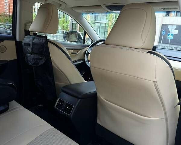 Білий Лексус НХ, об'ємом двигуна 2 л та пробігом 122 тис. км за 25900 $, фото 6 на Automoto.ua