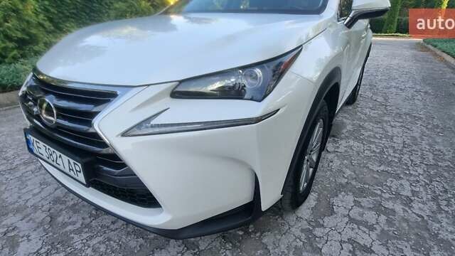 Білий Лексус НХ, об'ємом двигуна 1.99 л та пробігом 117 тис. км за 25700 $, фото 1 на Automoto.ua