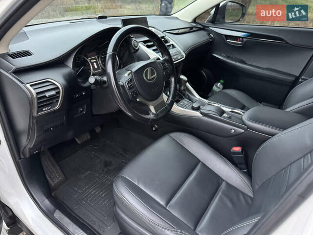 Білий Лексус НХ, об'ємом двигуна 1.99 л та пробігом 103 тис. км за 21500 $, фото 13 на Automoto.ua