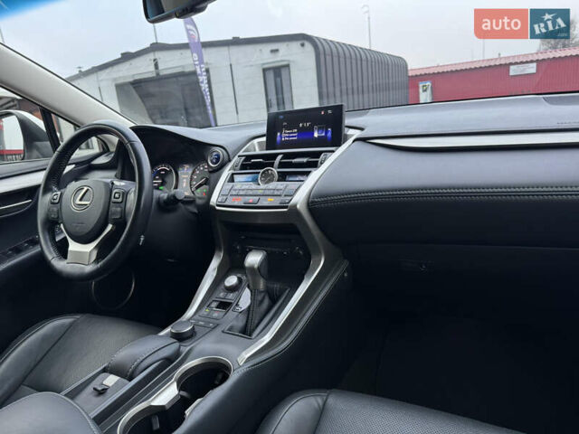 Білий Лексус НХ, об'ємом двигуна 2.5 л та пробігом 119 тис. км за 26500 $, фото 20 на Automoto.ua