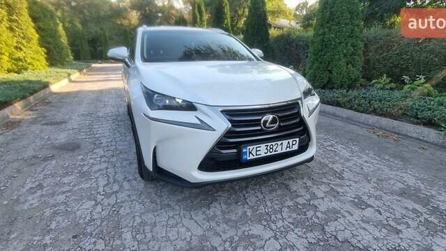 Білий Лексус НХ, об'ємом двигуна 1.99 л та пробігом 117 тис. км за 25700 $, фото 10 на Automoto.ua