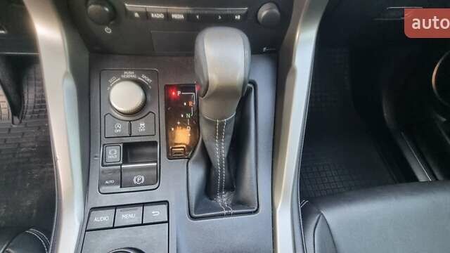 Білий Лексус НХ, об'ємом двигуна 1.99 л та пробігом 117 тис. км за 25700 $, фото 58 на Automoto.ua