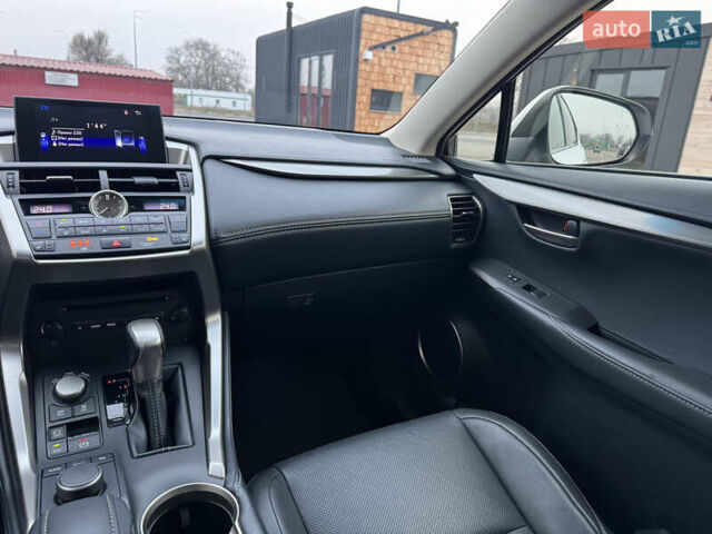 Білий Лексус НХ, об'ємом двигуна 2.5 л та пробігом 119 тис. км за 26500 $, фото 34 на Automoto.ua