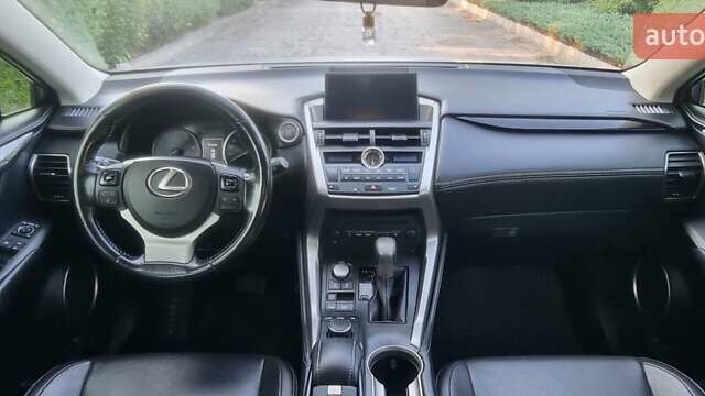 Білий Лексус НХ, об'ємом двигуна 1.99 л та пробігом 117 тис. км за 25700 $, фото 32 на Automoto.ua