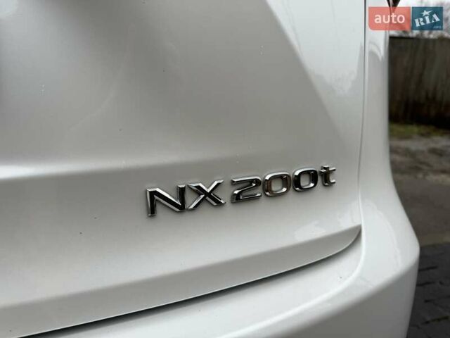 Белый Лексус НХ, объемом двигателя 2 л и пробегом 137 тыс. км за 19500 $, фото 20 на Automoto.ua