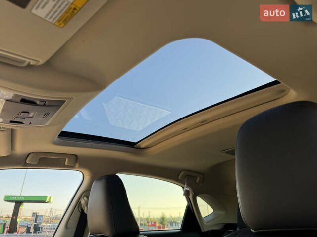 Белый Лексус НХ, объемом двигателя 2 л и пробегом 107 тыс. км за 21999 $, фото 16 на Automoto.ua