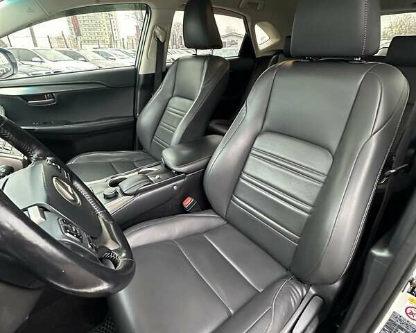 Белый Лексус НХ, объемом двигателя 1.99 л и пробегом 213 тыс. км за 20999 $, фото 19 на Automoto.ua