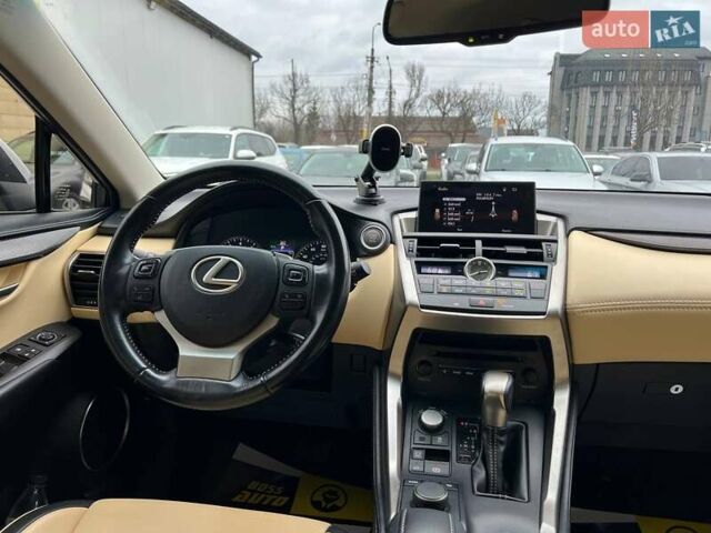 Белый Лексус НХ, объемом двигателя 1.99 л и пробегом 190 тыс. км за 20900 $, фото 11 на Automoto.ua