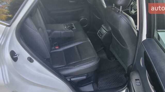 Білий Лексус НХ, об'ємом двигуна 1.99 л та пробігом 117 тис. км за 25700 $, фото 37 на Automoto.ua