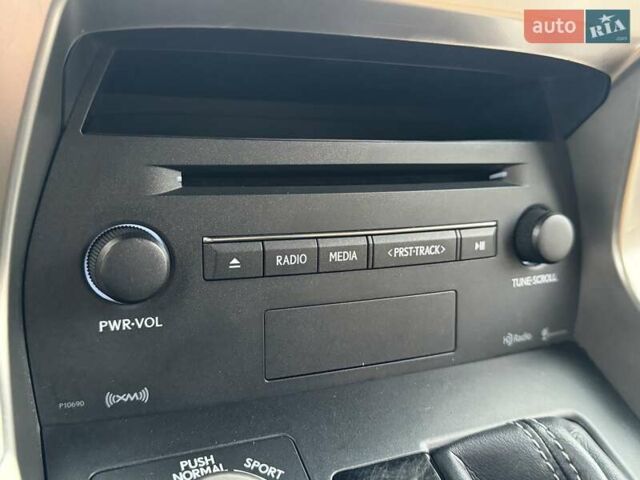 Белый Лексус НХ, объемом двигателя 2 л и пробегом 137 тыс. км за 19500 $, фото 50 на Automoto.ua