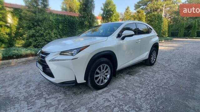 Білий Лексус НХ, об'ємом двигуна 1.99 л та пробігом 117 тис. км за 25700 $, фото 5 на Automoto.ua