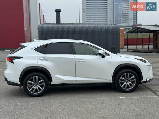 Білий Лексус НХ, об'ємом двигуна 2.5 л та пробігом 119 тис. км за 26500 $, фото 3 на Automoto.ua