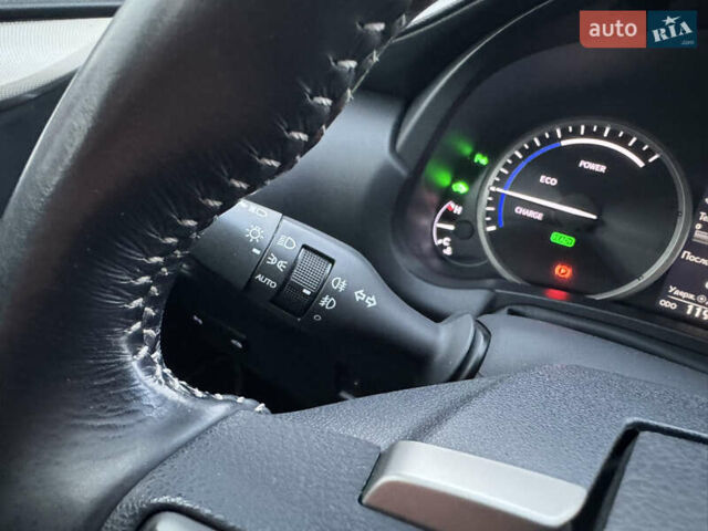 Білий Лексус НХ, об'ємом двигуна 2.5 л та пробігом 119 тис. км за 26500 $, фото 38 на Automoto.ua