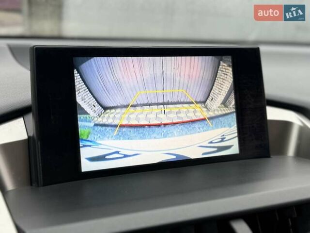 Белый Лексус НХ, объемом двигателя 2 л и пробегом 137 тыс. км за 19500 $, фото 54 на Automoto.ua