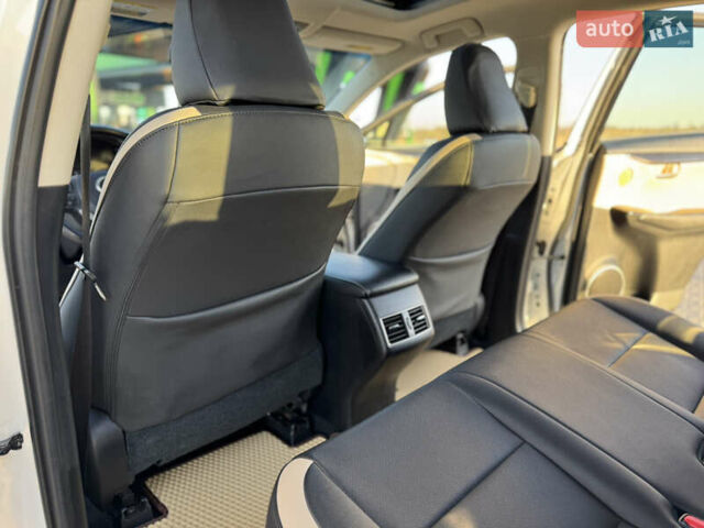 Белый Лексус НХ, объемом двигателя 2 л и пробегом 107 тыс. км за 21999 $, фото 47 на Automoto.ua