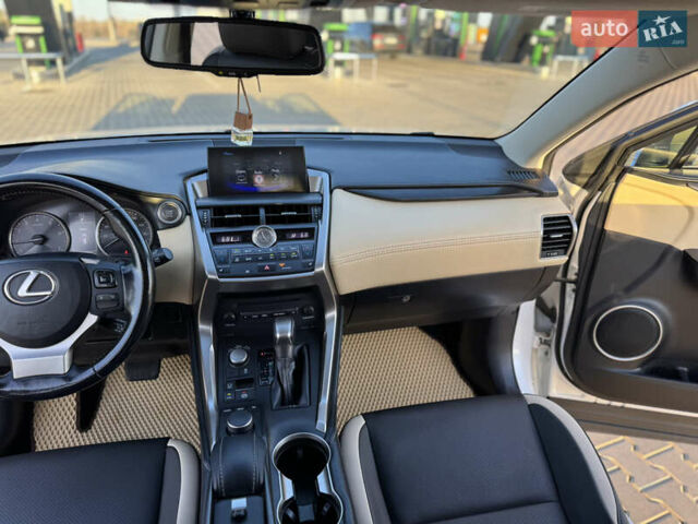 Белый Лексус НХ, объемом двигателя 2 л и пробегом 107 тыс. км за 21999 $, фото 41 на Automoto.ua