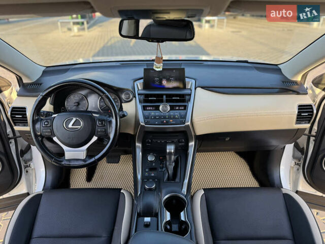 Белый Лексус НХ, объемом двигателя 2 л и пробегом 107 тыс. км за 21999 $, фото 39 на Automoto.ua