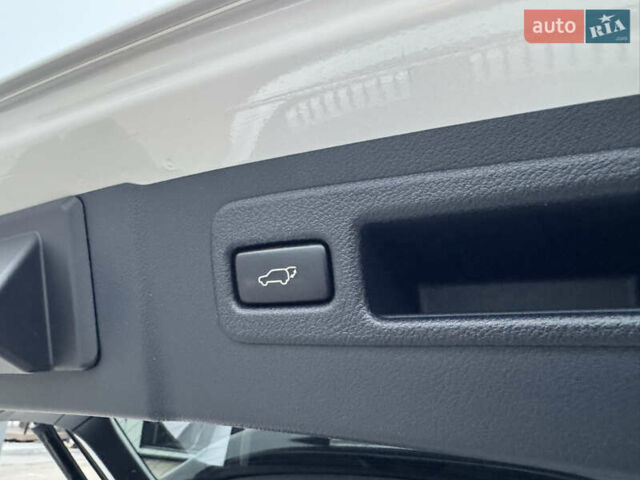 Білий Лексус НХ, об'ємом двигуна 2.5 л та пробігом 119 тис. км за 26500 $, фото 24 на Automoto.ua