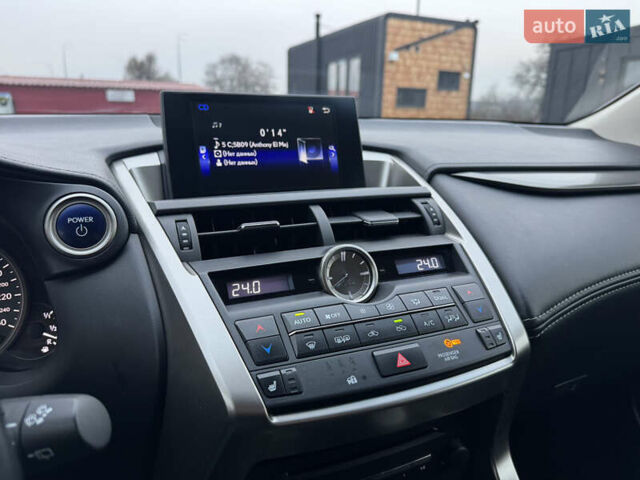 Білий Лексус НХ, об'ємом двигуна 2.5 л та пробігом 119 тис. км за 26500 $, фото 42 на Automoto.ua