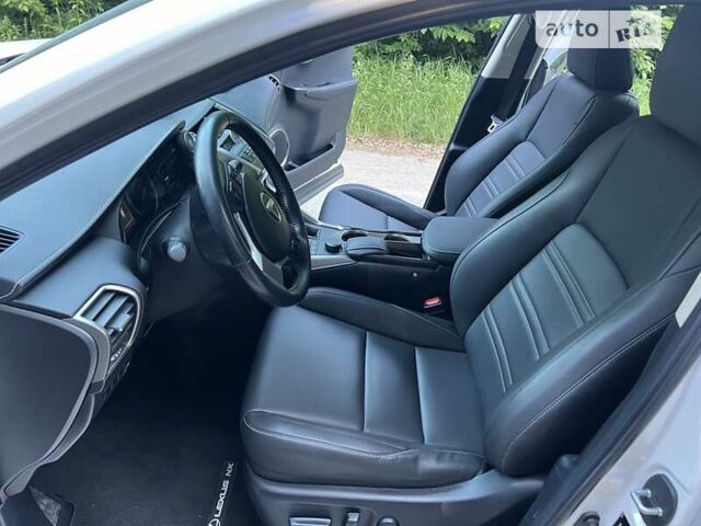 Белый Лексус НХ, объемом двигателя 2 л и пробегом 78 тыс. км за 22900 $, фото 10 на Automoto.ua