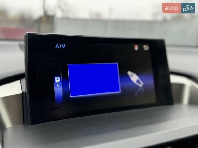 Белый Лексус НХ, объемом двигателя 2 л и пробегом 137 тыс. км за 19500 $, фото 57 на Automoto.ua