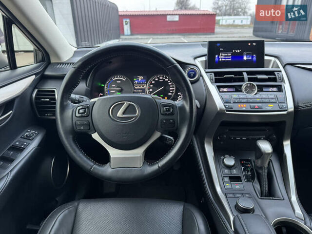 Білий Лексус НХ, об'ємом двигуна 2.5 л та пробігом 119 тис. км за 26500 $, фото 35 на Automoto.ua