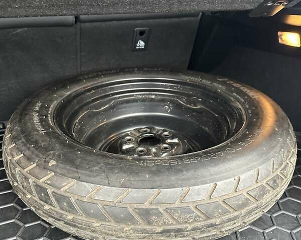 Білий Лексус НХ, об'ємом двигуна 1.99 л та пробігом 213 тис. км за 19900 $, фото 16 на Automoto.ua